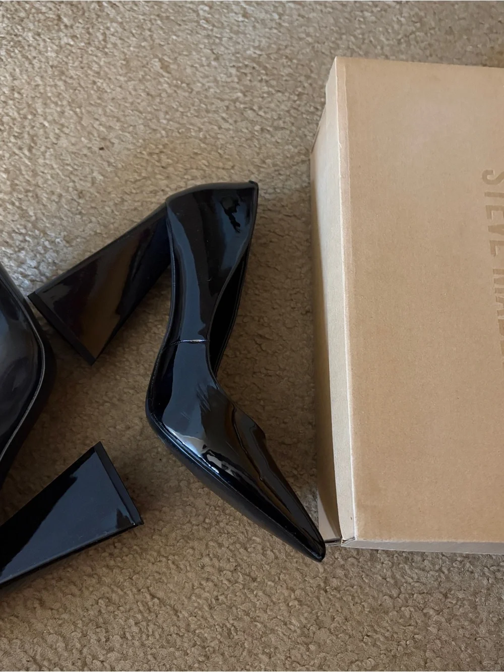 Steve Madden Black Patent Pointed Toe Heels ‘Pickee’ like new worn twice Size 10